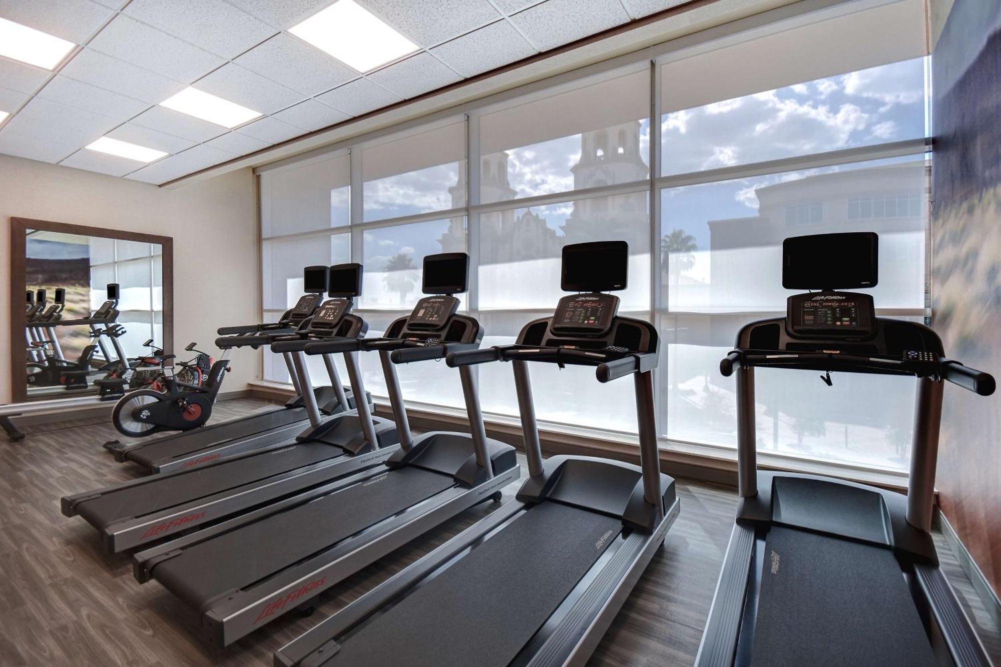 Home2 Suites By Hilton Tucson Downtown Экстерьер фото