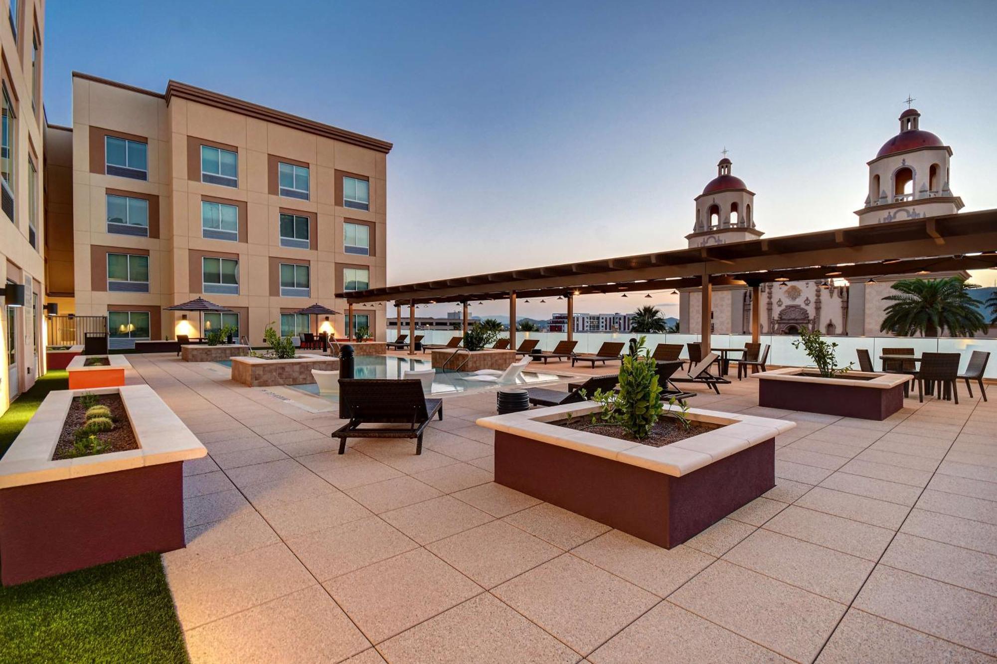 Home2 Suites By Hilton Tucson Downtown Экстерьер фото
