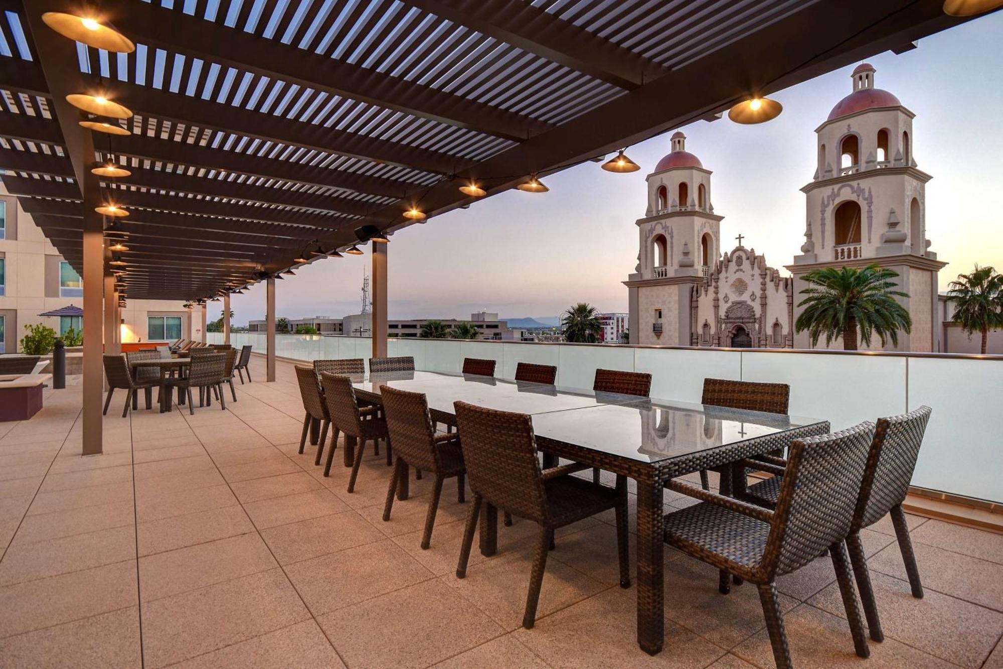 Home2 Suites By Hilton Tucson Downtown Экстерьер фото